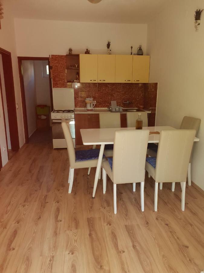 Apartman Nicolle Brzac Dış mekan fotoğraf